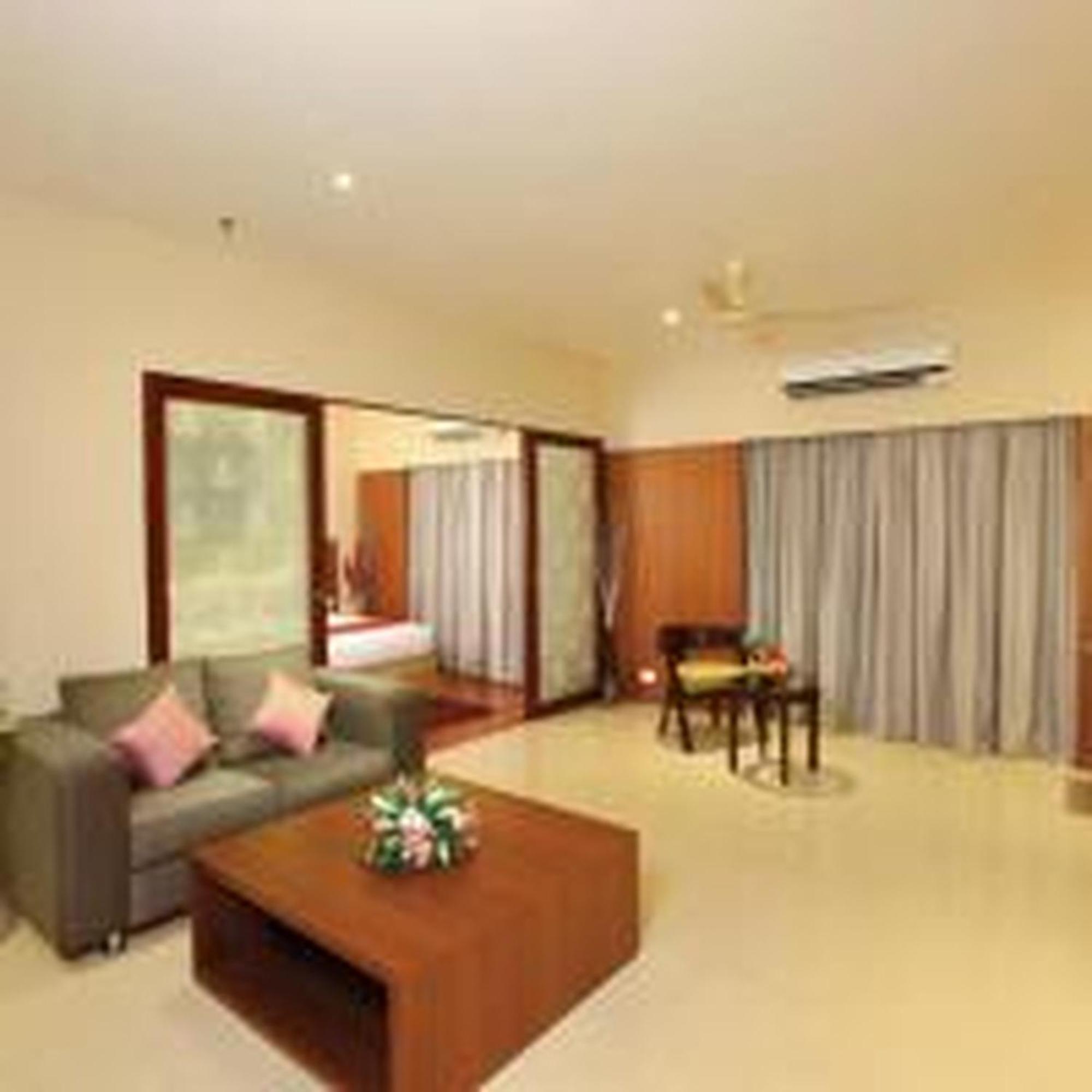 Jk Residency Cheruvathur Exterior photo
